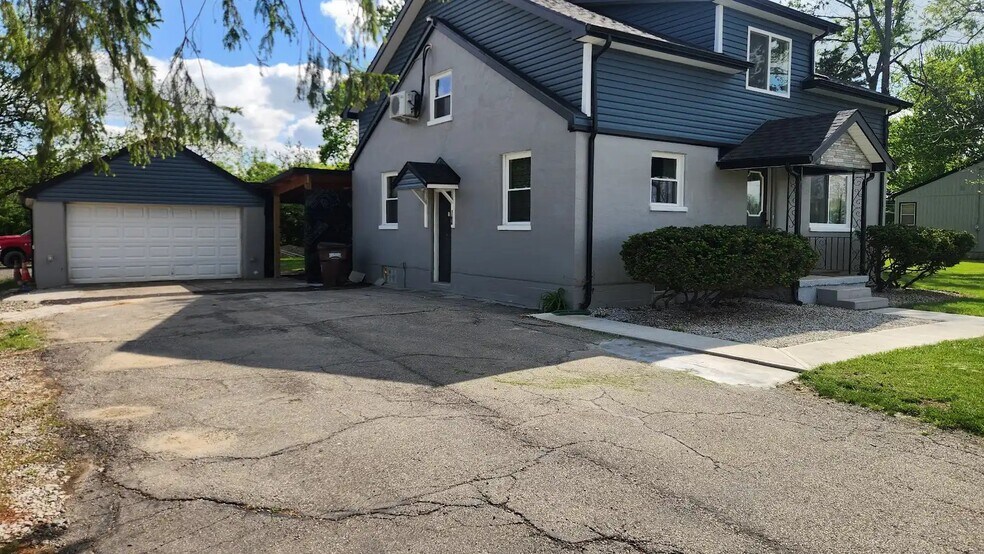 Building Photo - 4437 E Kitridge Rd