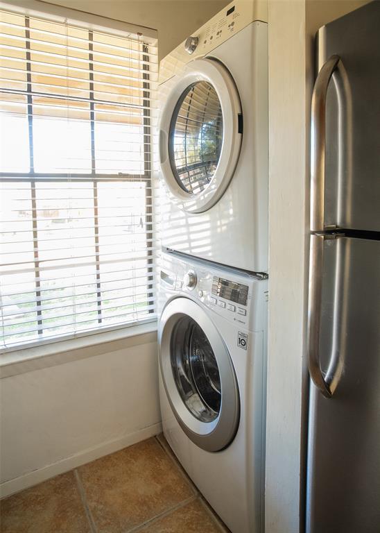 Building Photo - 11901 Swearingen Dr