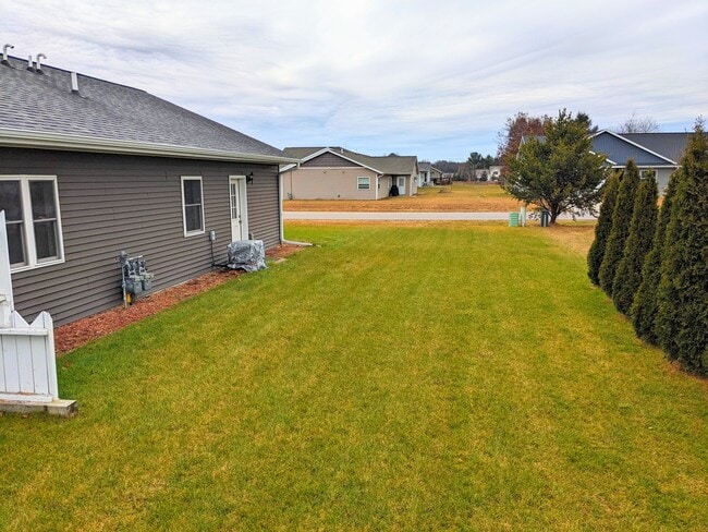 Building Photo - 3816 Kensington Pl