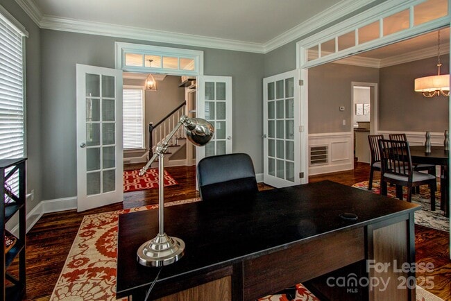 Building Photo - 10400 Orchid Hill Ln