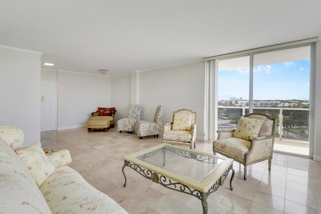 Building Photo - 2800 N Flagler Dr