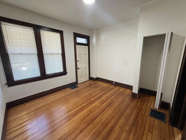 Building Photo - 187-189 E Whittier St