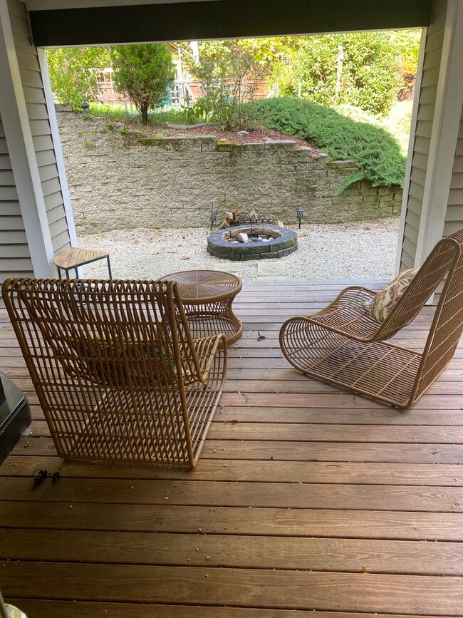 Building Photo - 51 Pierce Rd