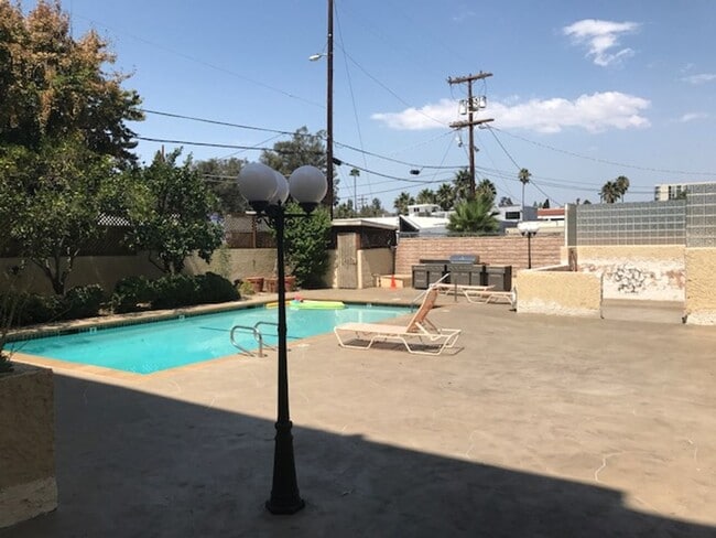 Building Photo - MOVE-IN READY, NoHo Arts 1+1, upgraded con...