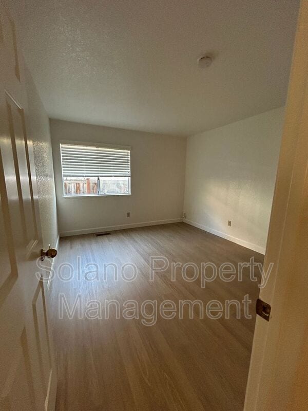 Building Photo - 1829 Nephi Dr