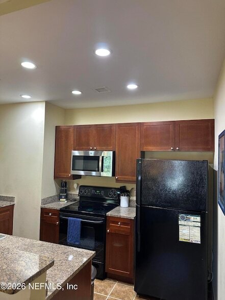 Building Photo - 955 Registry Blvd