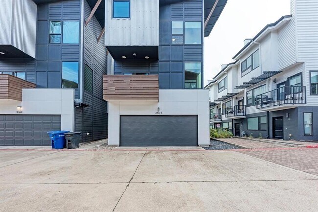 Building Photo - 3505 Charlotte Rose Drive