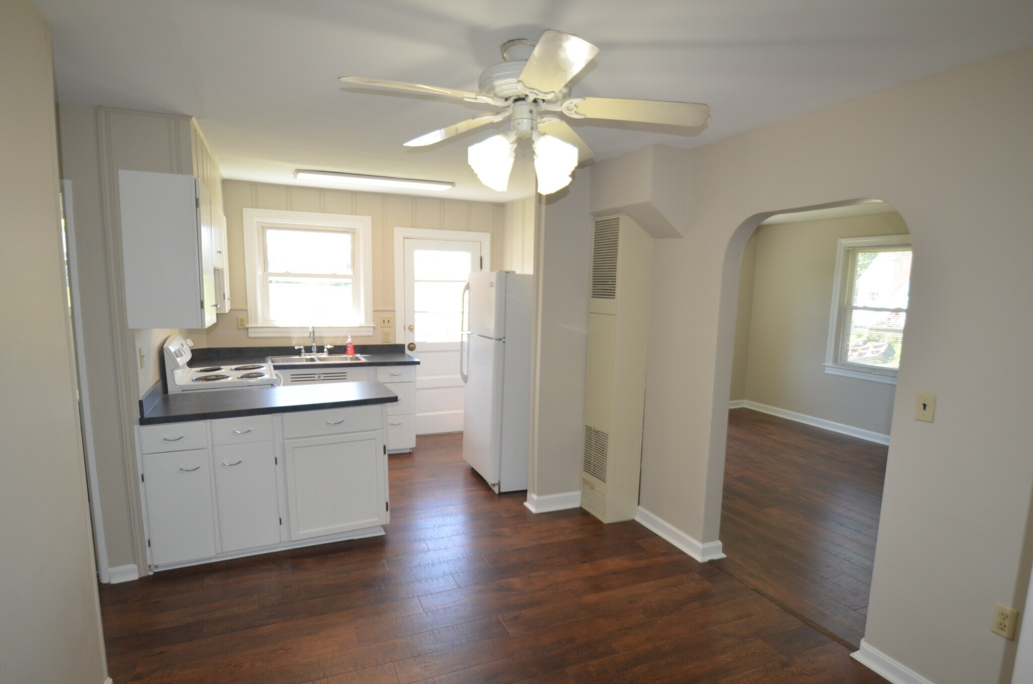 Building Photo - 257 Sunset Ave