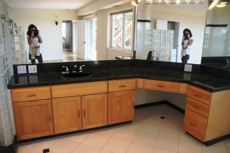 Building Photo - 220 Shoreview Dr