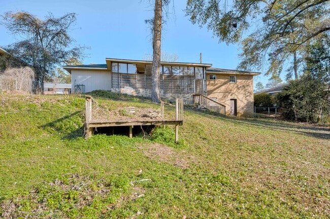 Building Photo - 111 Lehigh Ave