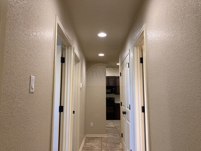 Building Photo - 5701 Luminous Ln