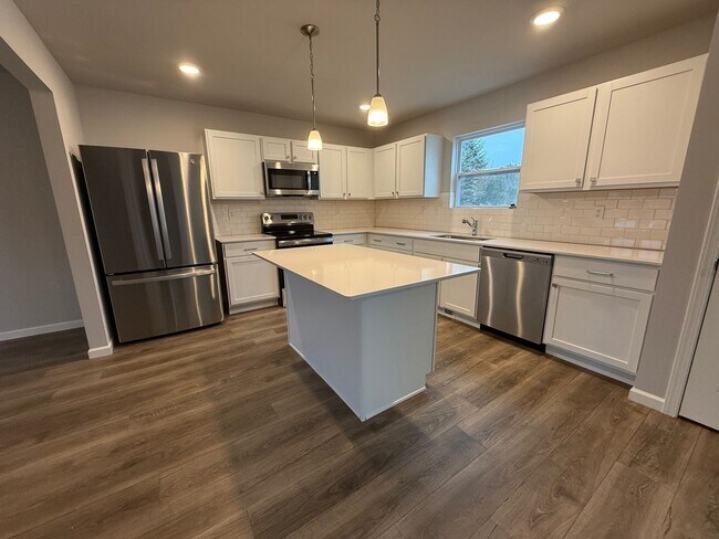 Building Photo - Nice New SIngle Family Home on Elkhart's NE Side