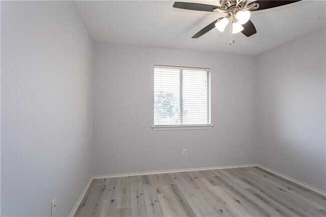 Building Photo - 2917 Bernardino Cove