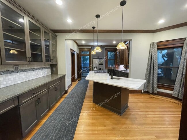 Building Photo - 1458 Cherokee Rd