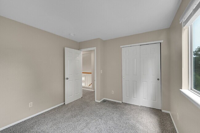 Building Photo - $3,495.00 - 5 Beds, 3.5 Baths, Single Fami...