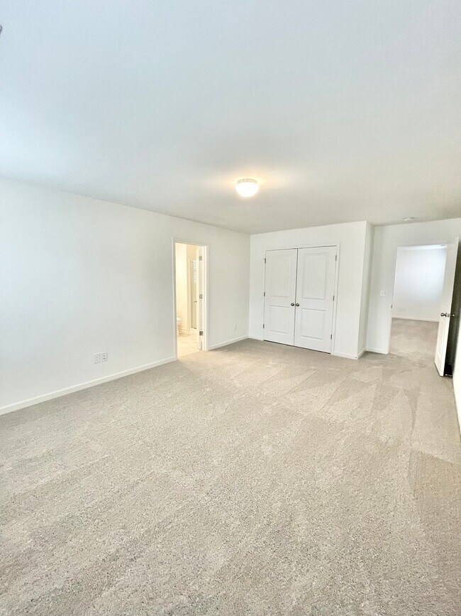 Building Photo - 3br 2.5 ba  Paired Home near shopping, I-77 & I-40 Ready July 17th!