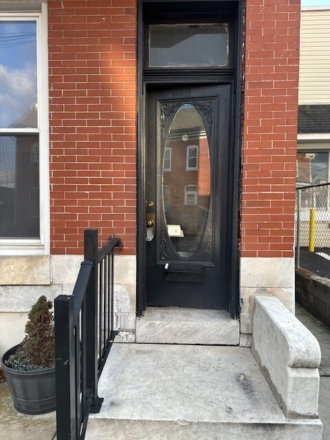 Building Photo - 631 W Franklin St