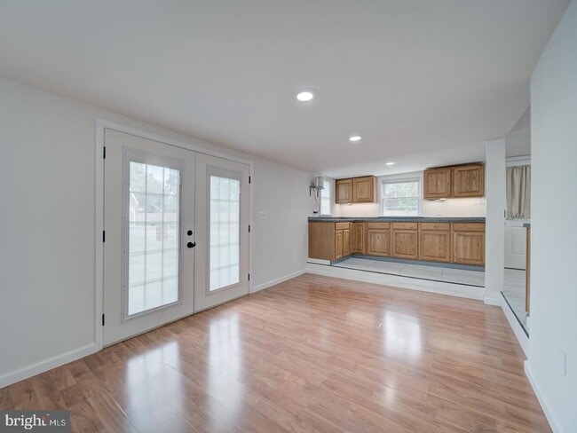 Building Photo - 6625 Harrison Ln
