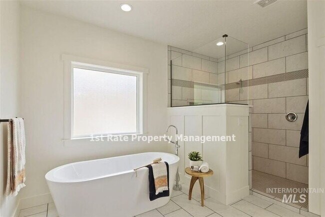 Building Photo - 3280 S Ruffian Ln