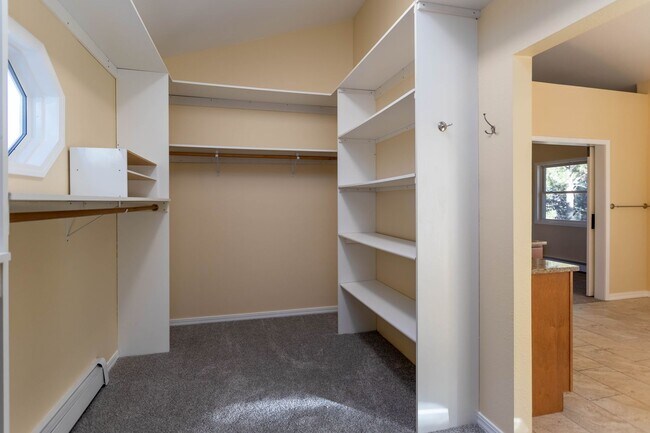 Building Photo - Spacious Country Retreat on 5.5 Acres | Barn, Deck & Pikes Peak View!!