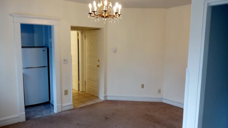 Building Photo - W. W 9th Ave