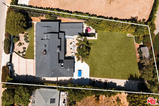 Building Photo - 29328 Heathercliff Rd