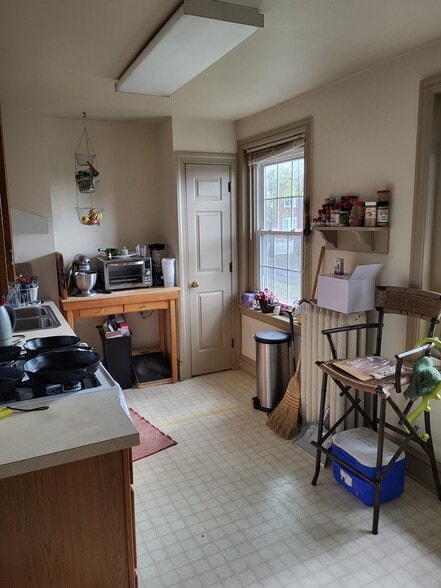 Building Photo - 411 E Montgomery Ave