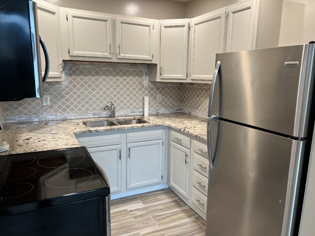 Building Photo - 239 Nesbitt St