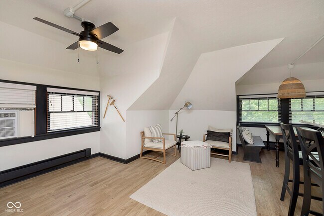 Building Photo - 1428 N Park Ave