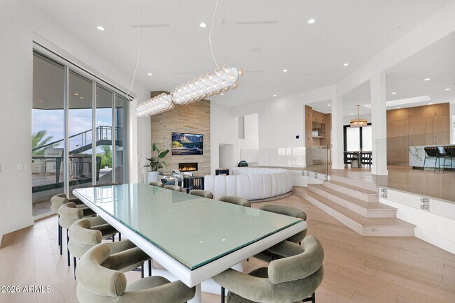 Building Photo - 5632 Camelback Canyon Dr