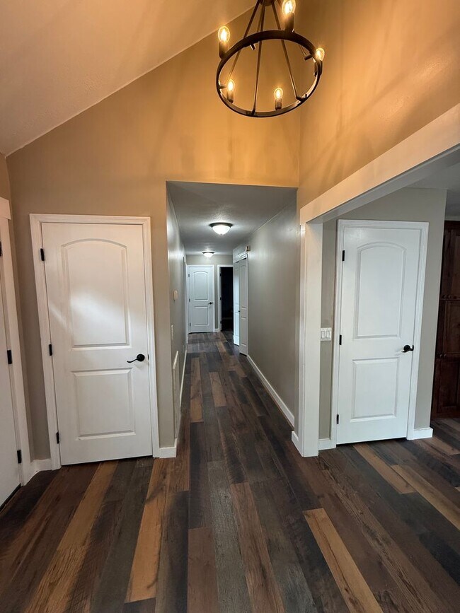 Building Photo - 2157 Windy Cove Ln