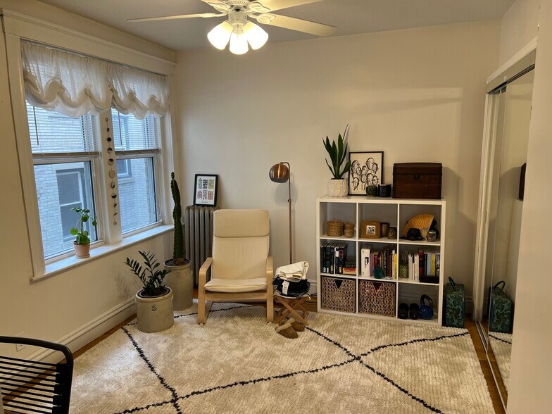 Building Photo - 1750 Commonwealth Ave