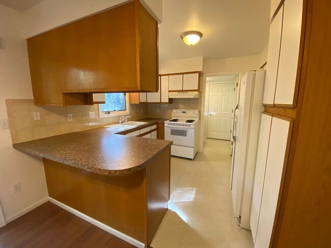 Building Photo - 2612 Somerville Ct