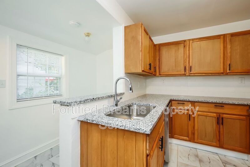 Building Photo - 2513 Timber Ln