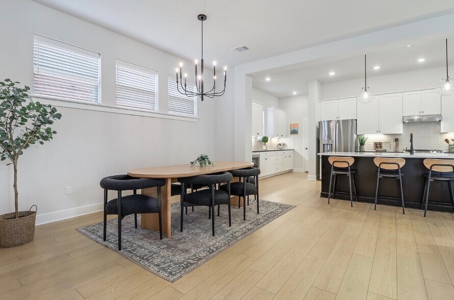 Building Photo - 6006 Rangeland Rd