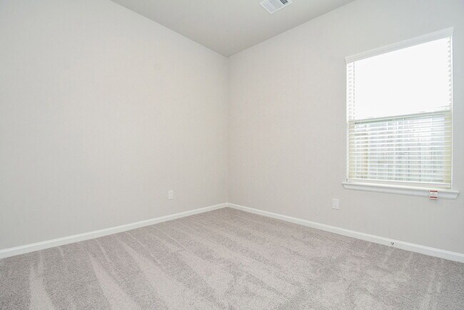 Building Photo - 16493 Moss Ln