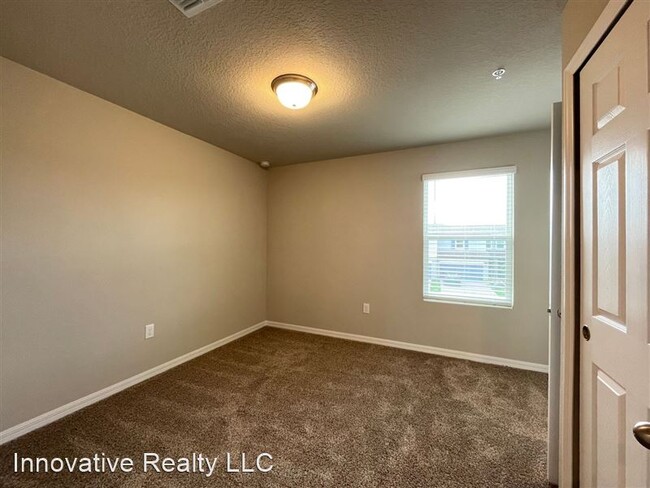 Building Photo - 2475 Sweet Viburnum Wy