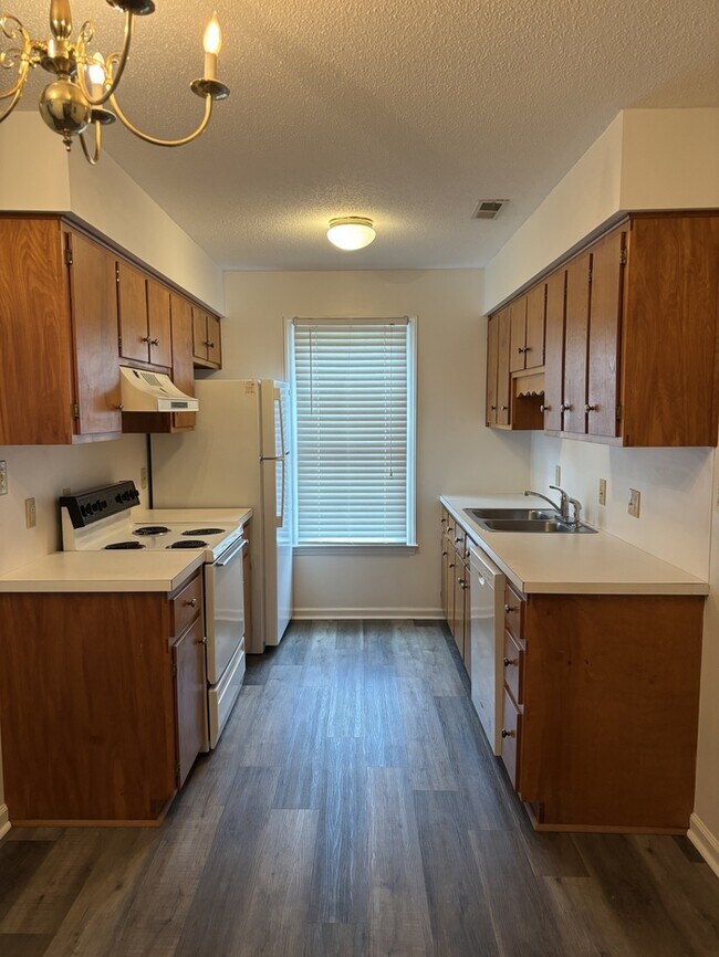 Building Photo - 207 S Lincoln St