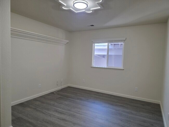 Building Photo - 4611 Harmony Pl