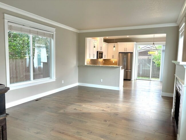 Building Photo - St. Johns Modern Build with Fenced Backyar...