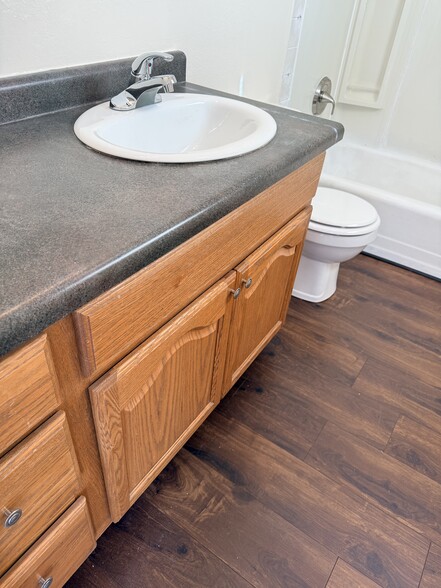 Building Photo - 2721 W Capital Ave