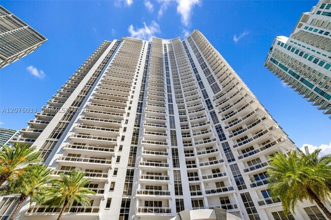 Building Photo - 901 Brickell Key Blvd