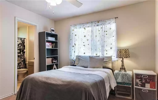 Bedroom 2 - 876 Sagewood Trl