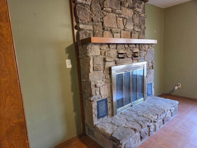 Building Photo - 156 Pottawattamie Dr