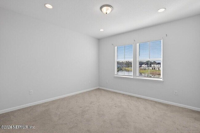 Building Photo - 260 Brandon Lks Dr
