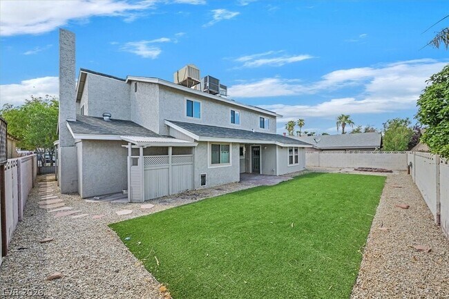 Building Photo - 2238 Marlboro Dr