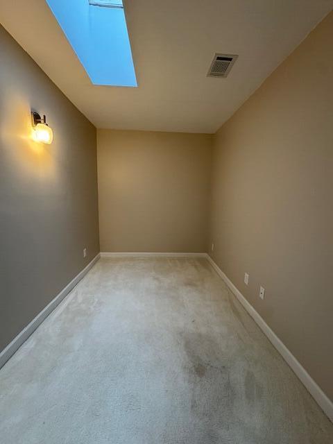 Building Photo - 25 Cherry Hills Dr