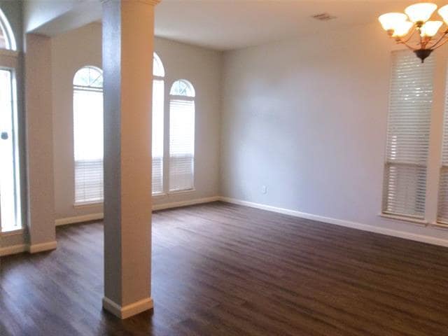 Building Photo - 8405 Greenfield Dr