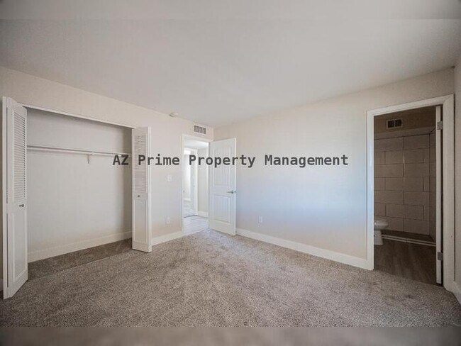 Building Photo - 5849 S College Ave