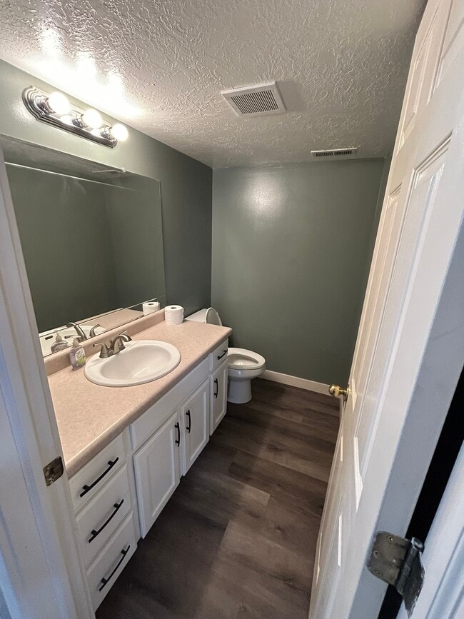 Building Photo - 2243 Sugar Factory Rd